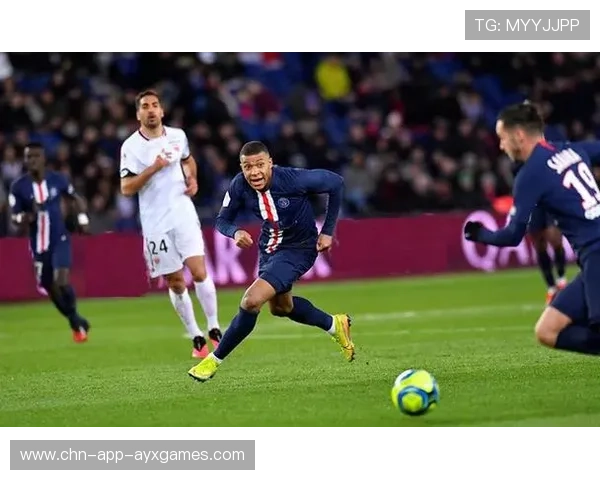 里昂利用精准分球拆解防线，重新定义战术博弈