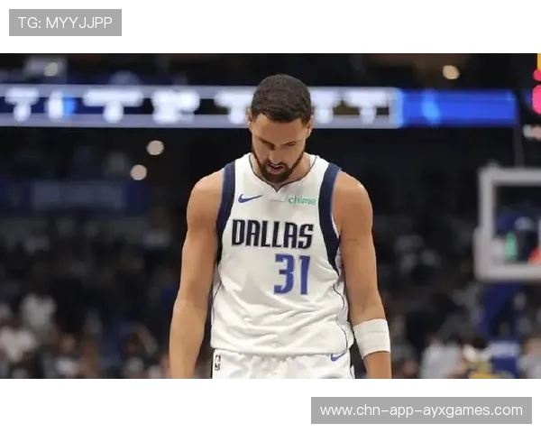 克莱表现低迷,独行侠困境深化,缺乏替代者难以摆脱困境,克莱伯独行侠